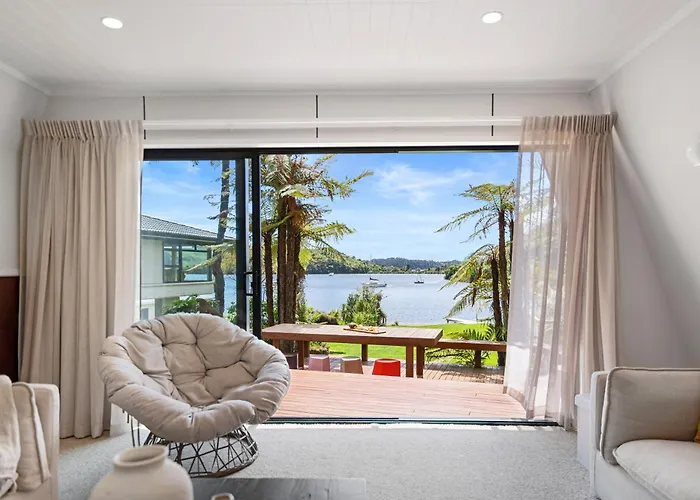 Okawa Bay Lakeside - Rotoiti A-frame *